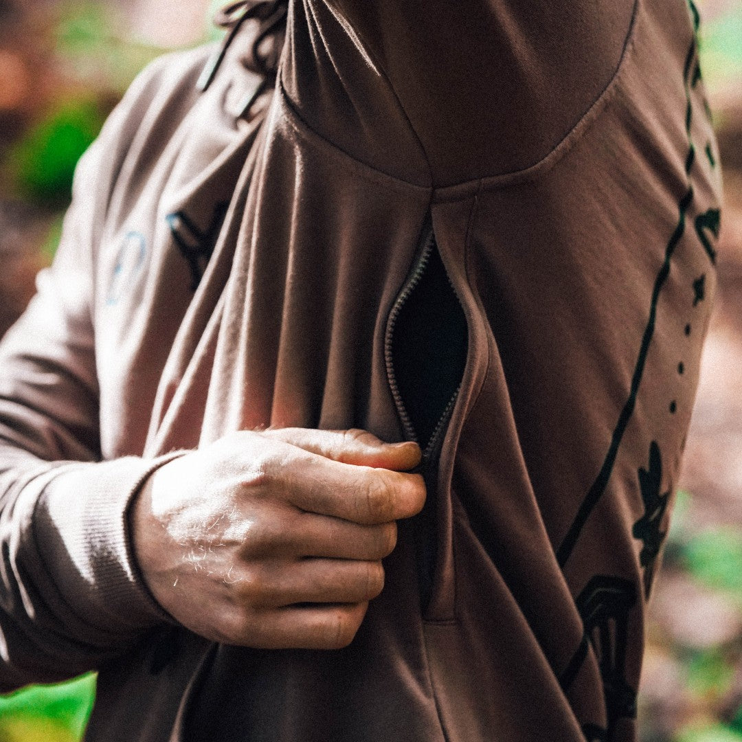 DFYRS Trailhood zipped underarm pit vents