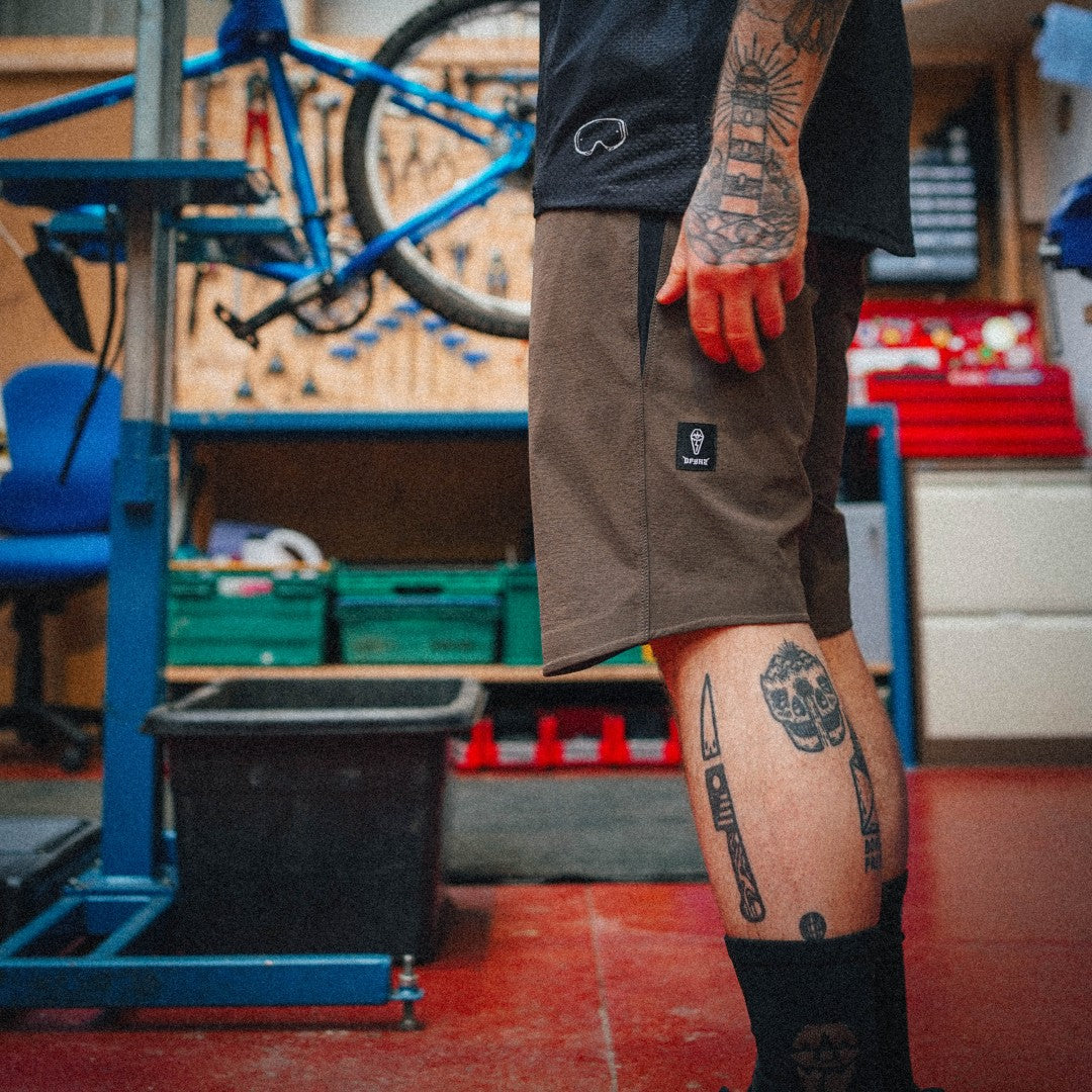 Spectre | Trail Short | Turned Earth