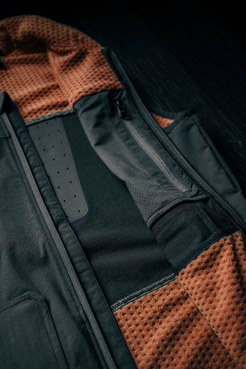 Hauler | Trail Vest | Shadow Black