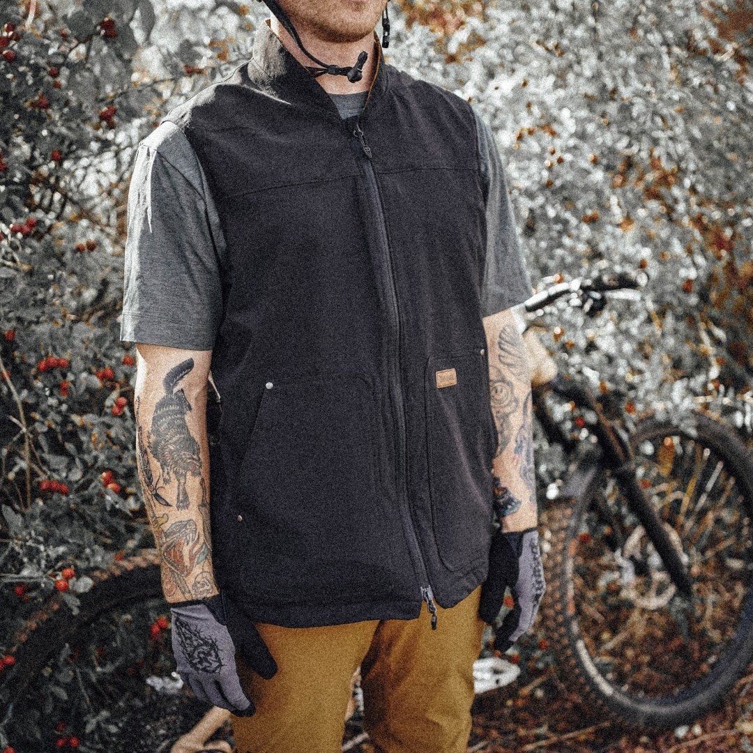 Hauler | Trail Vest | Shadow Black