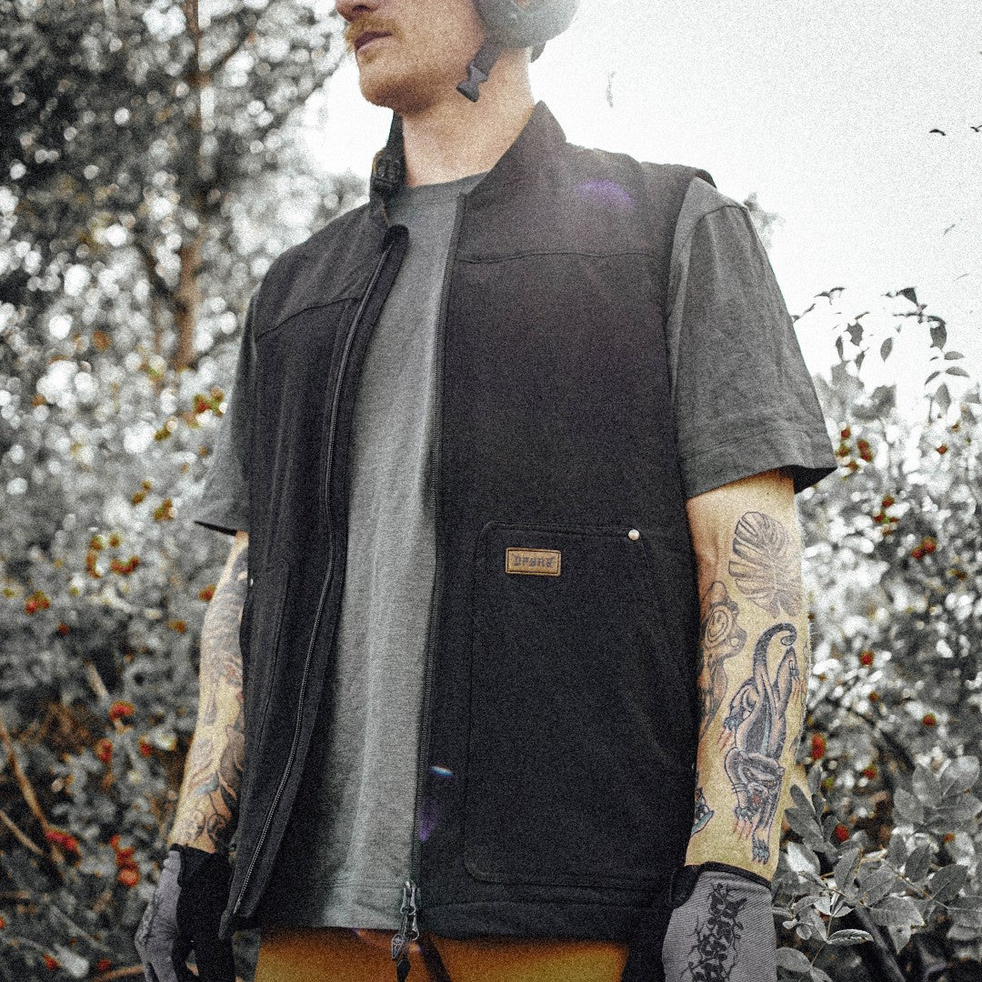 Hauler | Trail Vest | Shadow Black