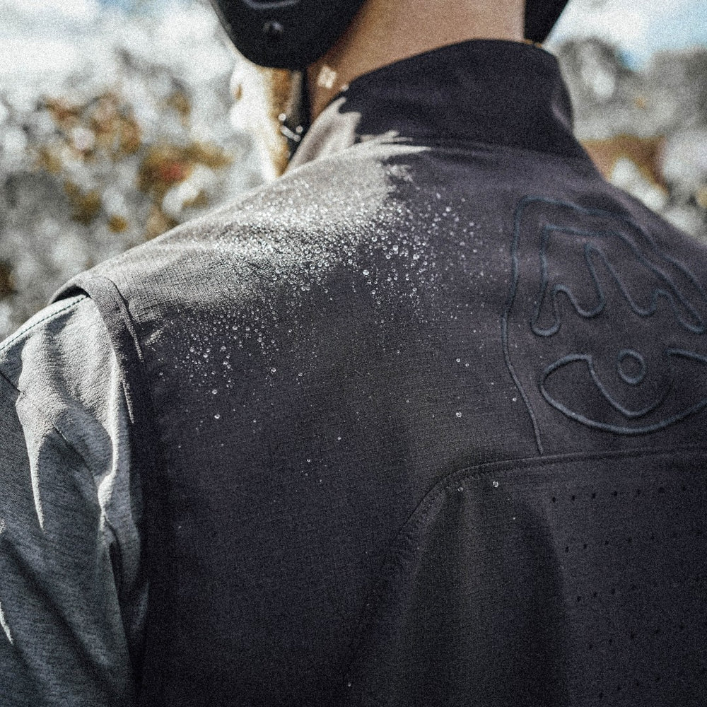 Hauler | Trail Vest | Shadow Black