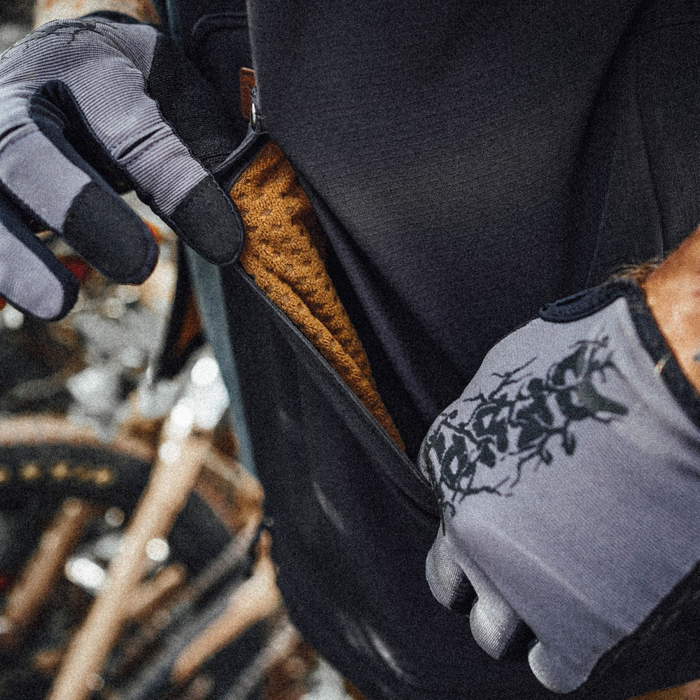 Hauler | Trail Vest | Shadow Black