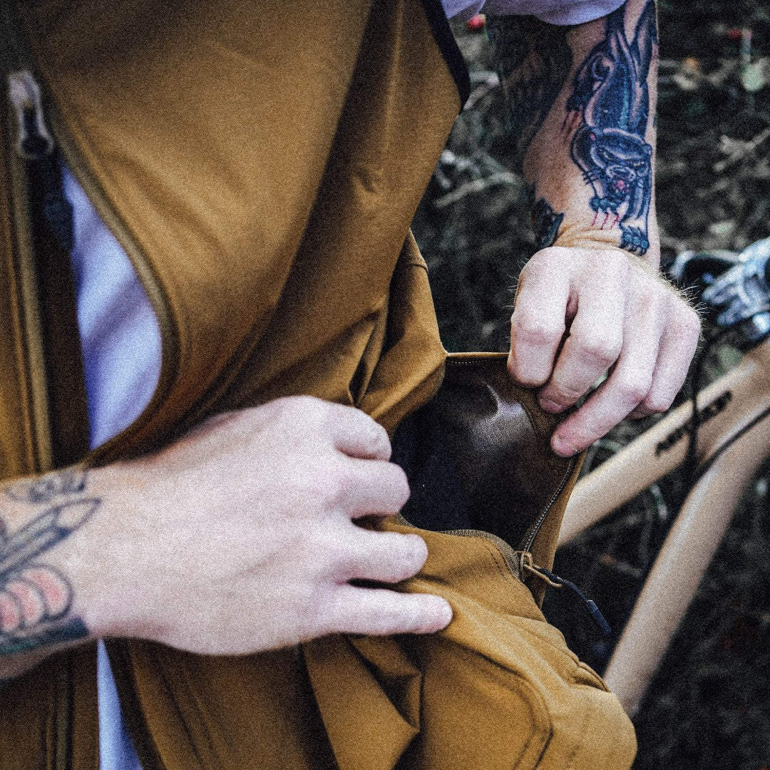 Hauler | Trail Vest | Shovel Rust