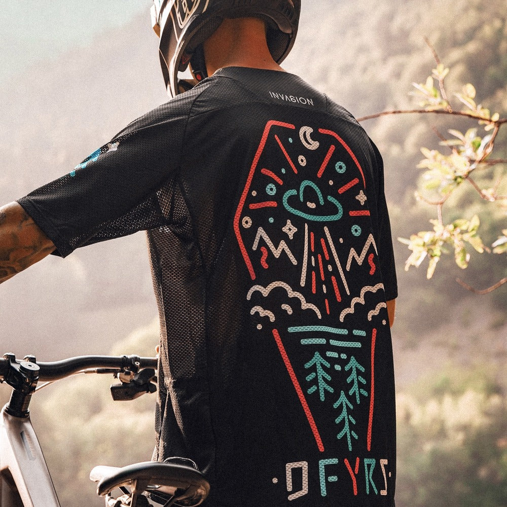 Mountain Bike Clothing | MTB Pants - Jerseys - Outerwear | DFYRS