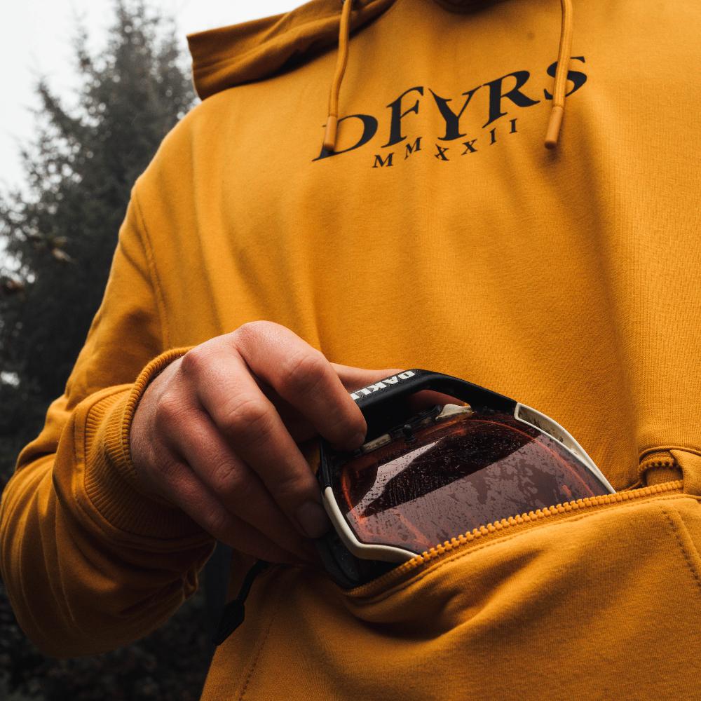 DFYRS Trailhood microfiber lined goggle storage pouch
